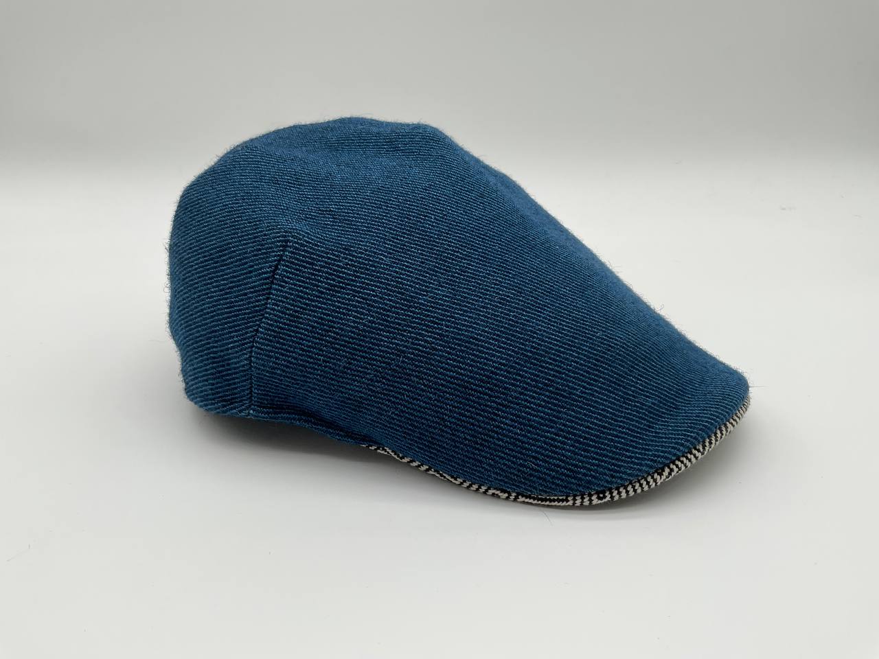 Duck Cap Orbace tinta unita e visiera contrasto