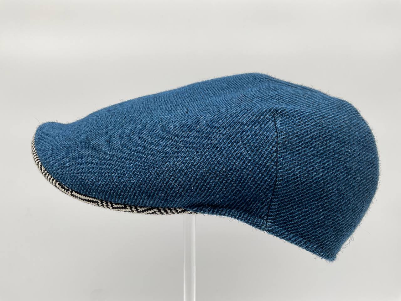 Duck Cap Orbace tinta unita e visiera contrasto