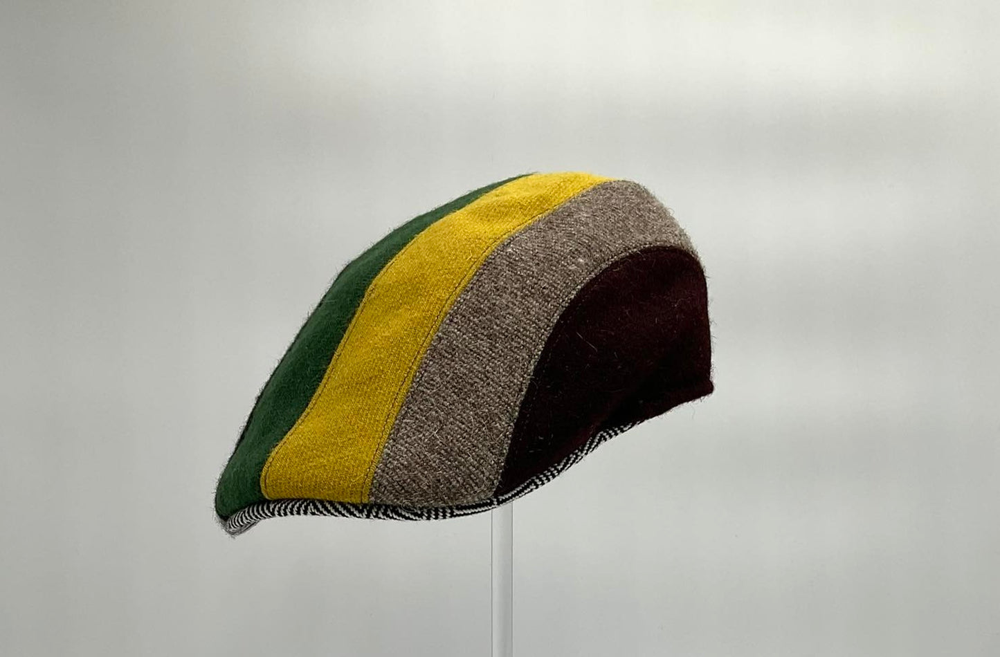 Duck Cap Orbace Rainbow