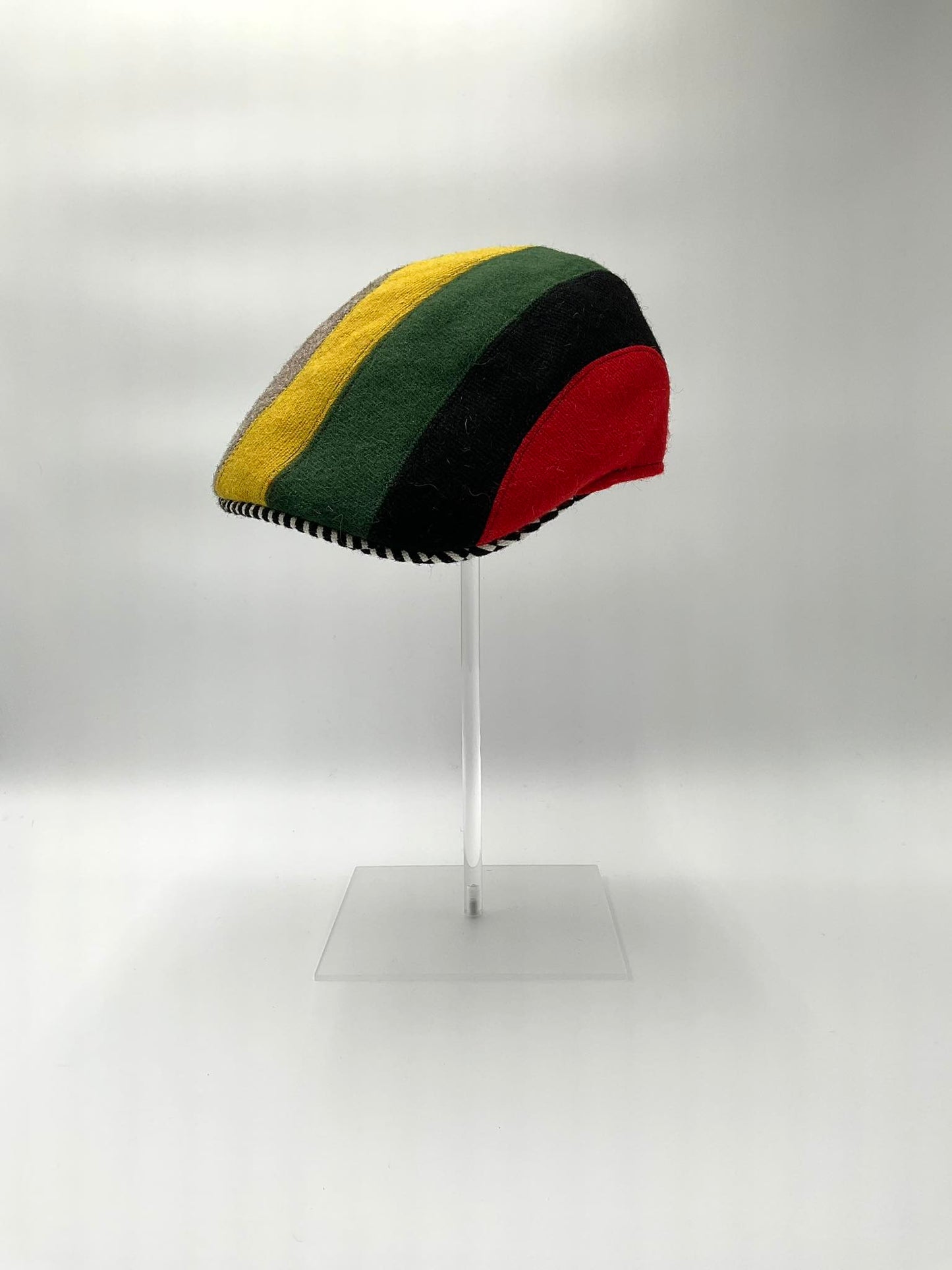Duck Cap Orbace Rainbow