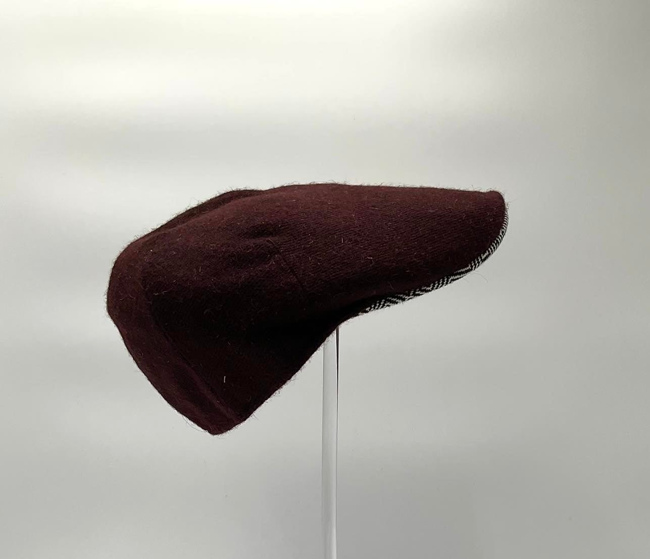 Duck Cap Orbace tinta unita e visiera contrasto
