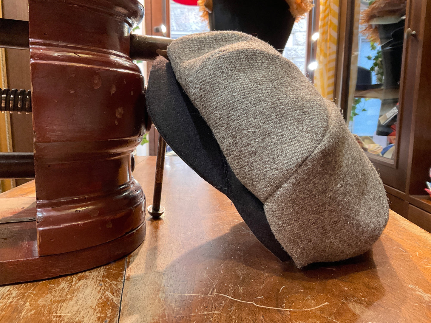 Newsboy Orbace e velluto marrone
